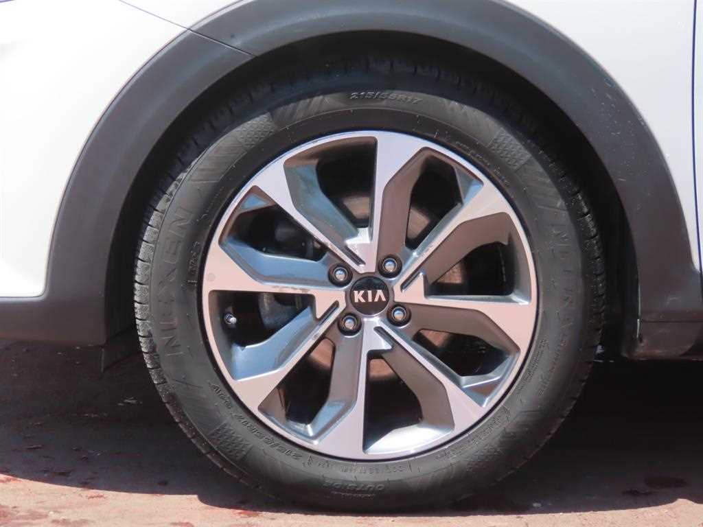 KIA Stonic 2018 Blanco - Importación desde Corea - HF Imports Iquique - Foto 20