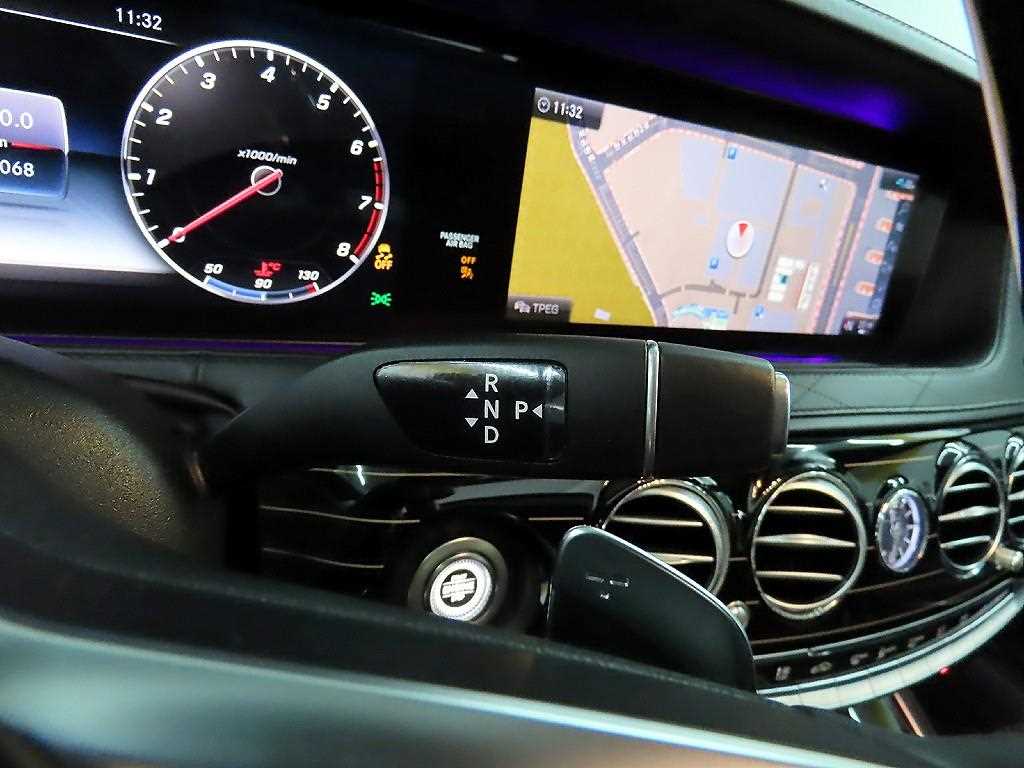Mercedes Benz S Class - Vista 10