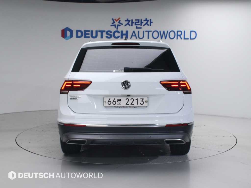Volkswagen Tiguan - Vista 4