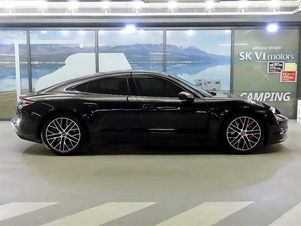 Porsche Taycan - Vista 3