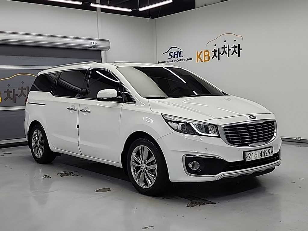 KIA Carnival - Vista 4