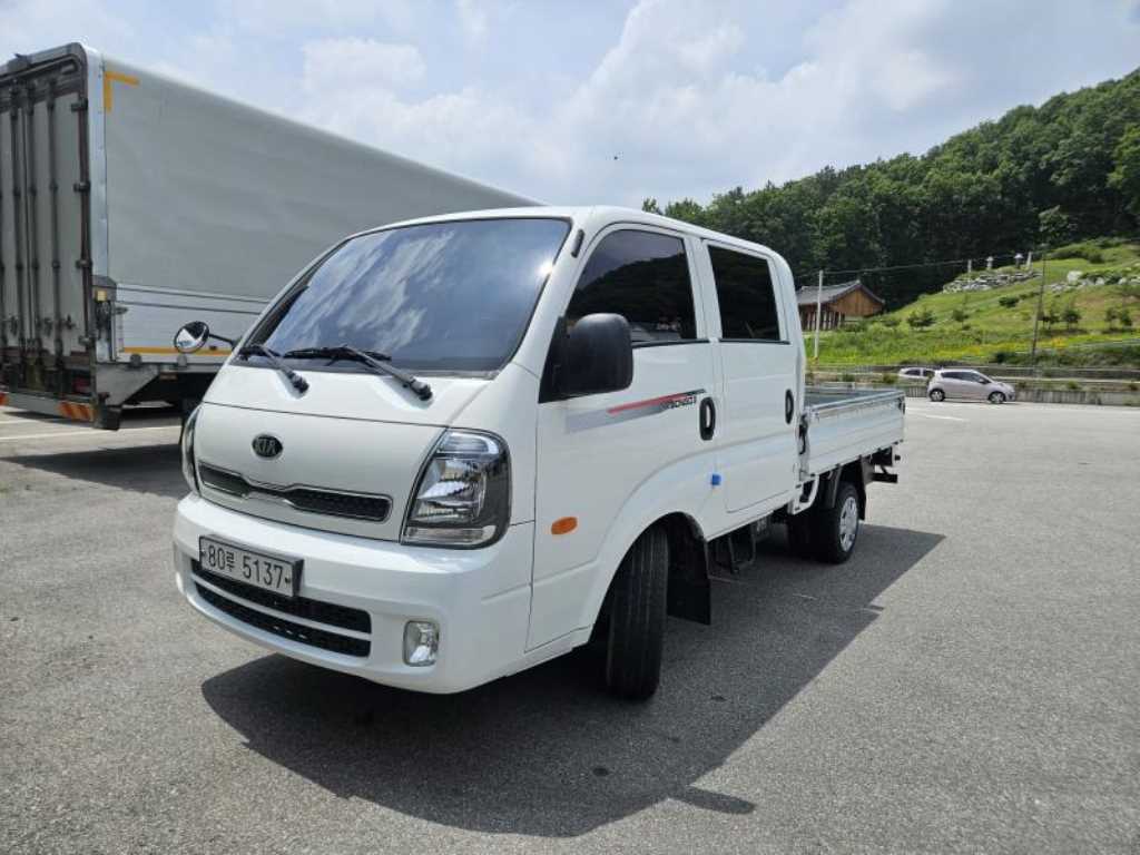 Small Truck Cargo (small) 2022 Blanco - Importación desde Corea - HF Imports Iquique - Foto 1