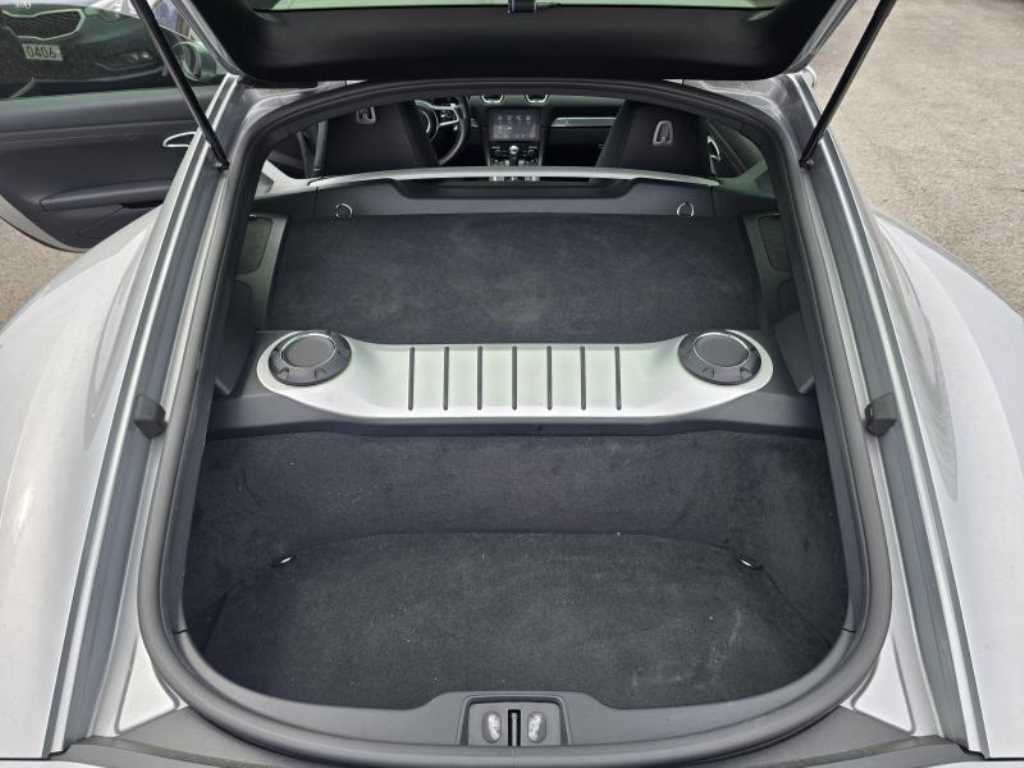 Porsche 718 - Vista 12