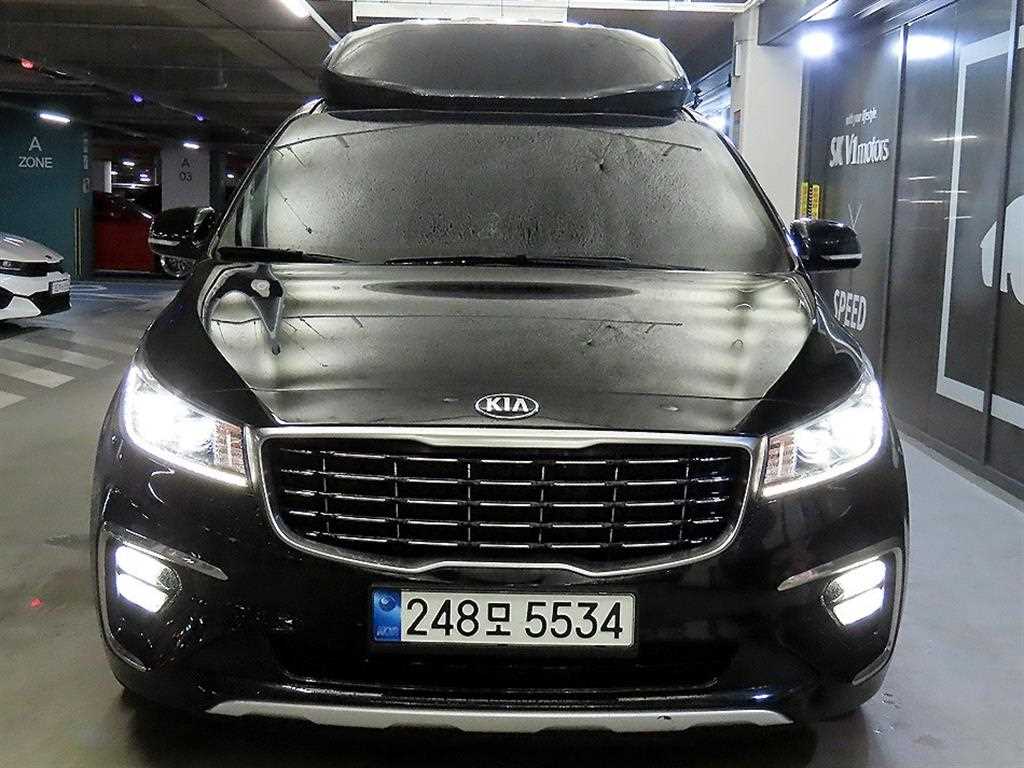 KIA Carnival - Vista 2