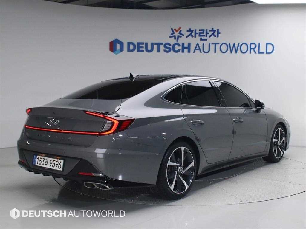 HYUNDAI Sonata - Vista 2