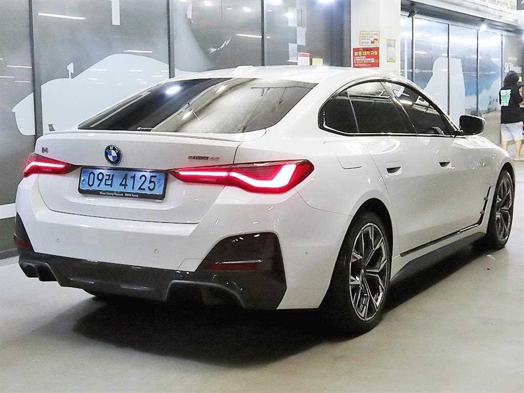 BMW i4 - Vista 3