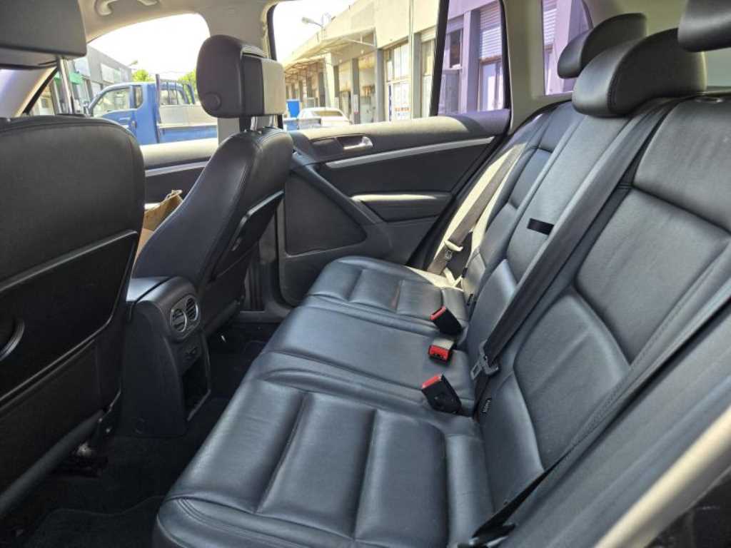 Volkswagen Tiguan - Vista 10