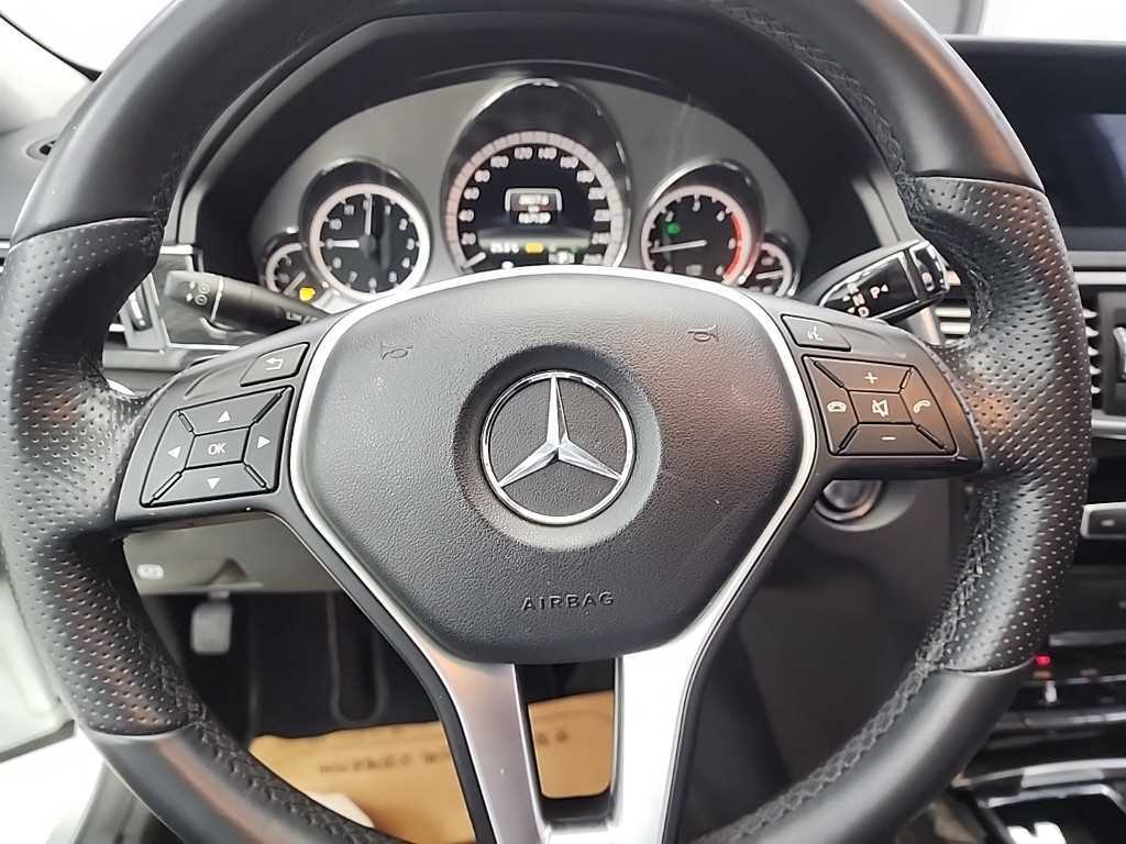 Mercedes Benz E class - Vista 10