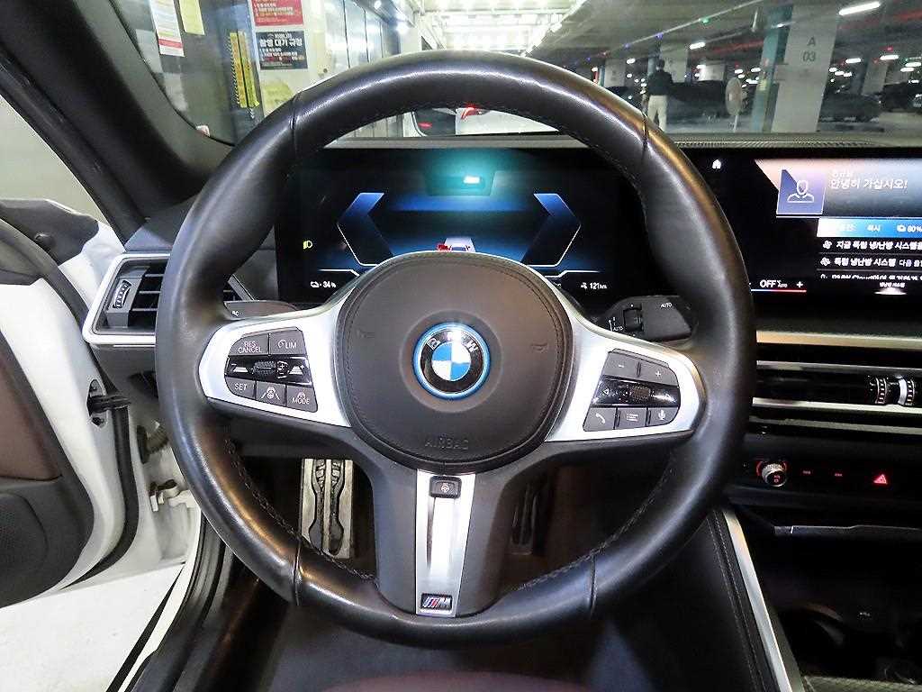 BMW i4 - Vista 7