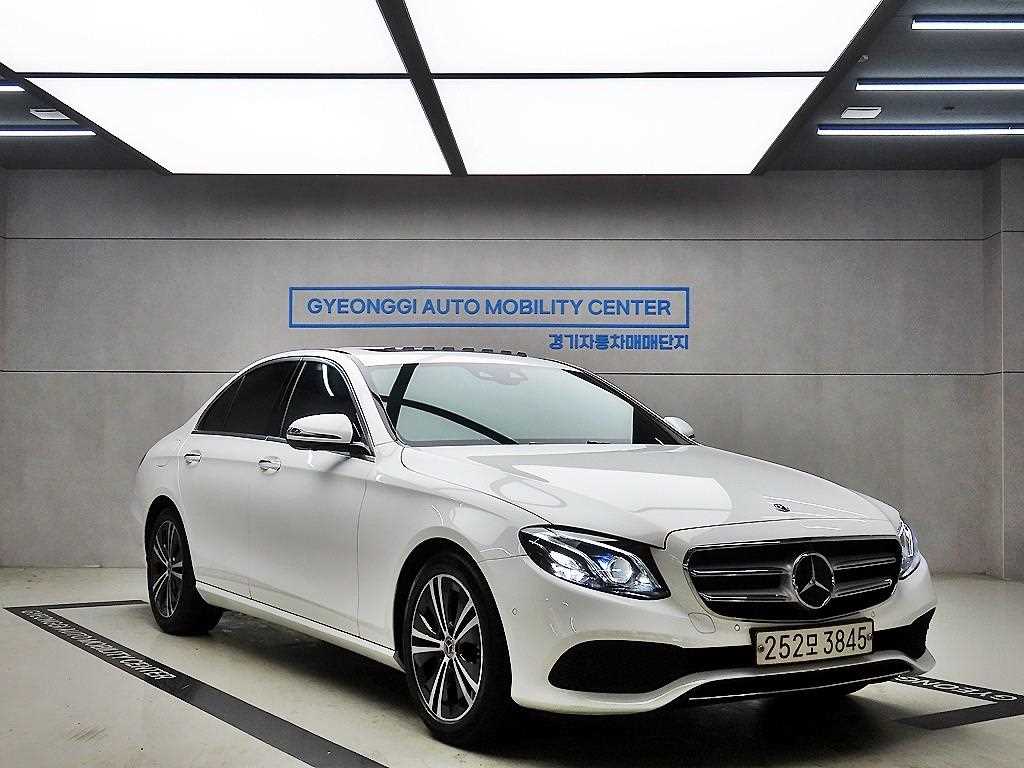 Mercedes Benz E class 2020 - Importación desde Corea - HF Imports Iquique - Foto 1