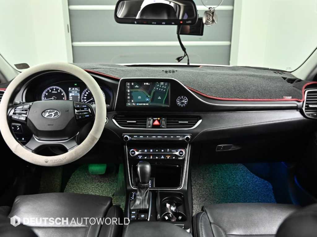 HYUNDAI Grandeur - Vista 7