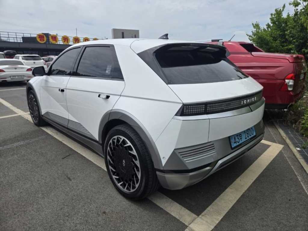 HYUNDAI Ioniq 5 - Vista 4
