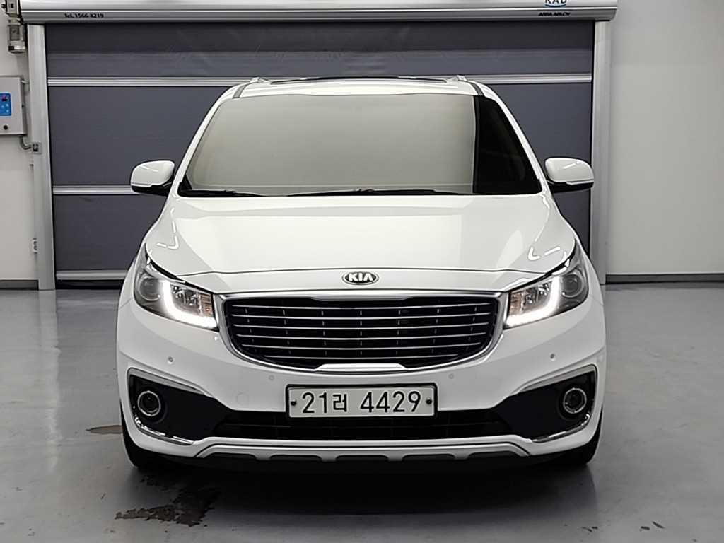 KIA Carnival - Vista 2