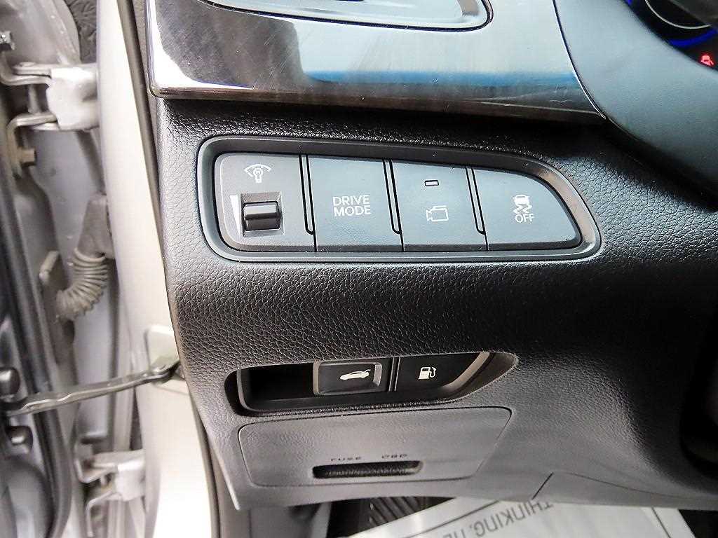 HYUNDAI Grandeur - Vista 12