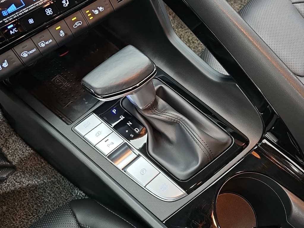 HYUNDAI Avante - Vista 8