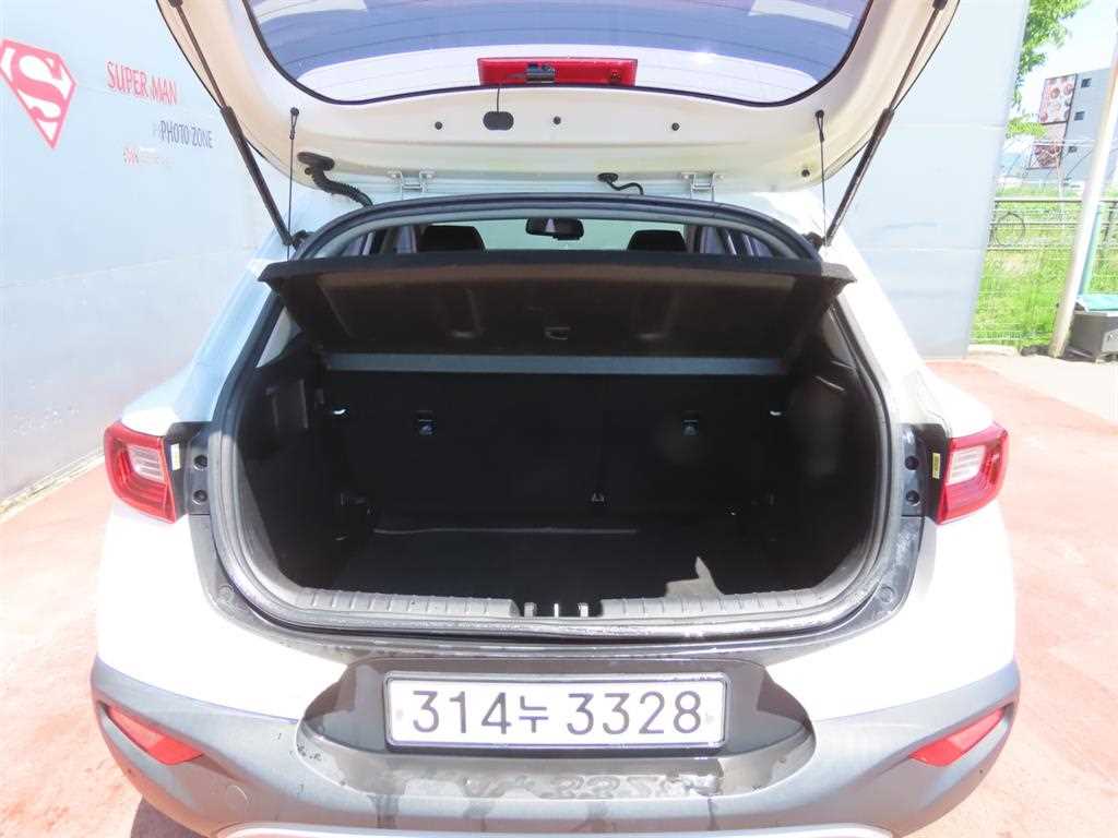 KIA Stonic - Vista 5