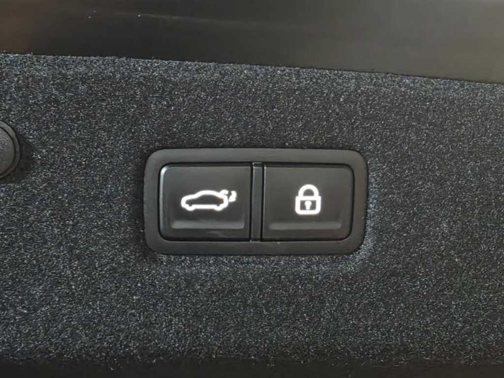 KIA K8 - Vista 6