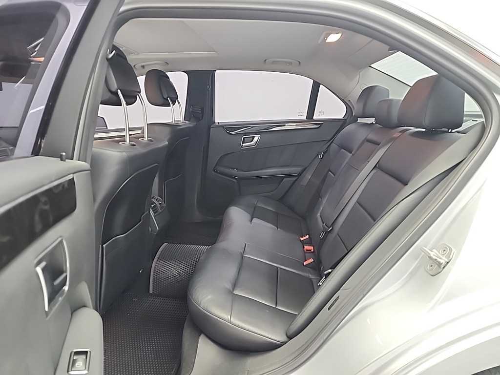 Mercedes Benz E class 2013 Plateado - Importación desde Corea - HF Imports Iquique - Foto 13