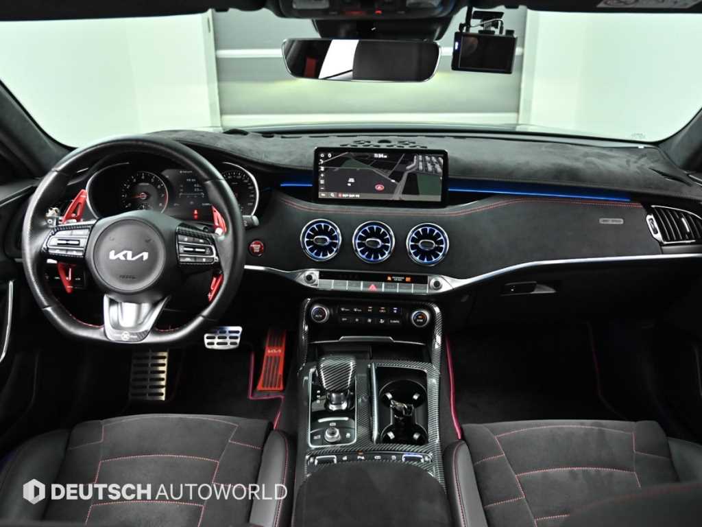 KIA Stinger - Vista 7