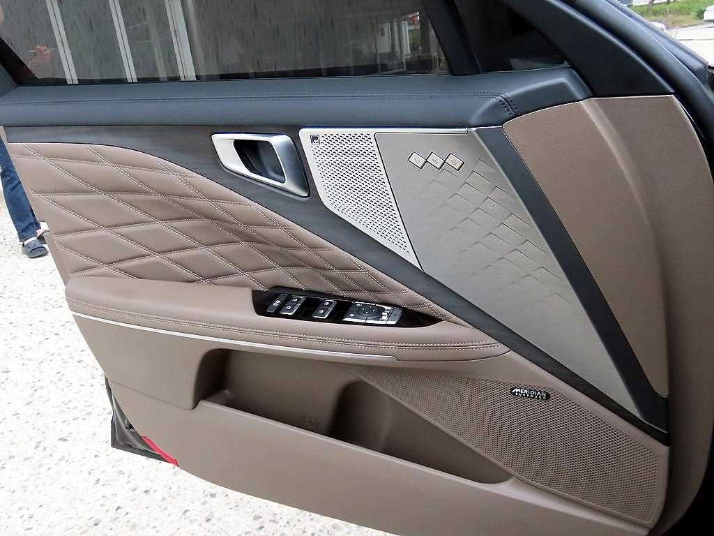 KIA K8 - Vista 11