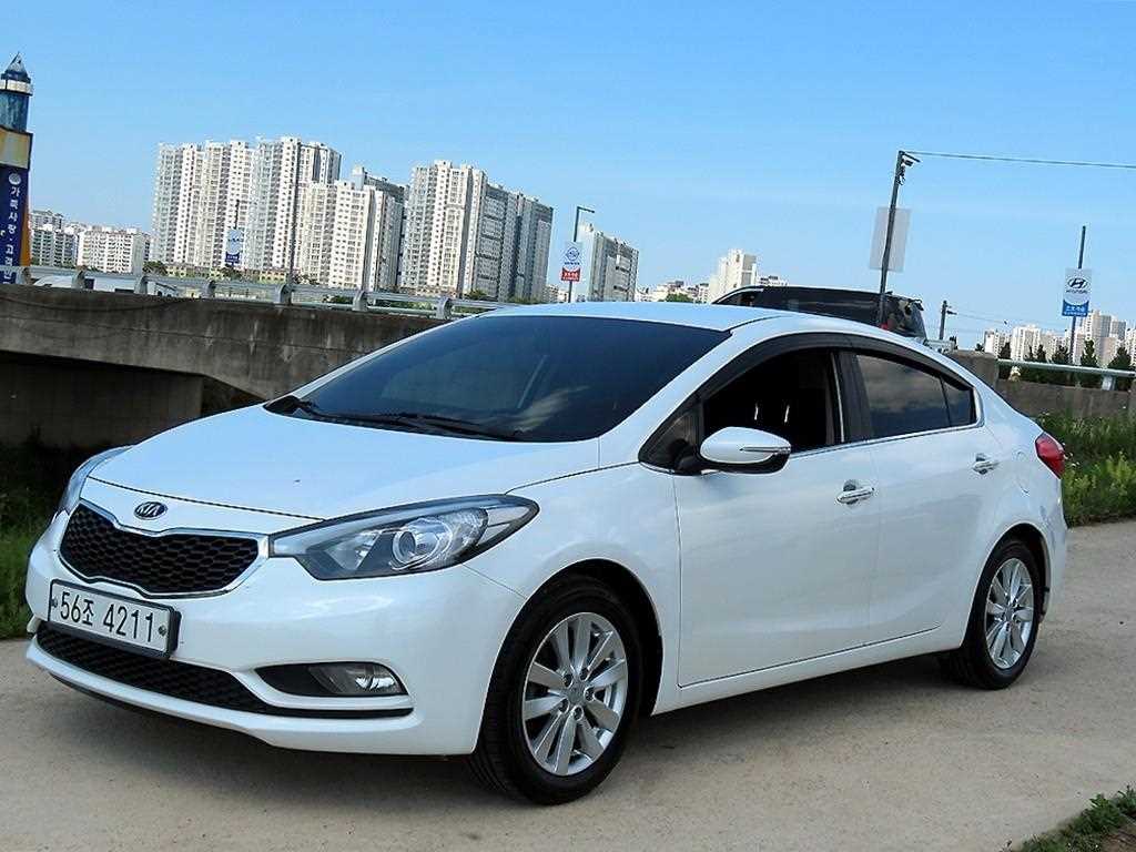 KIA K3 - Vista 2