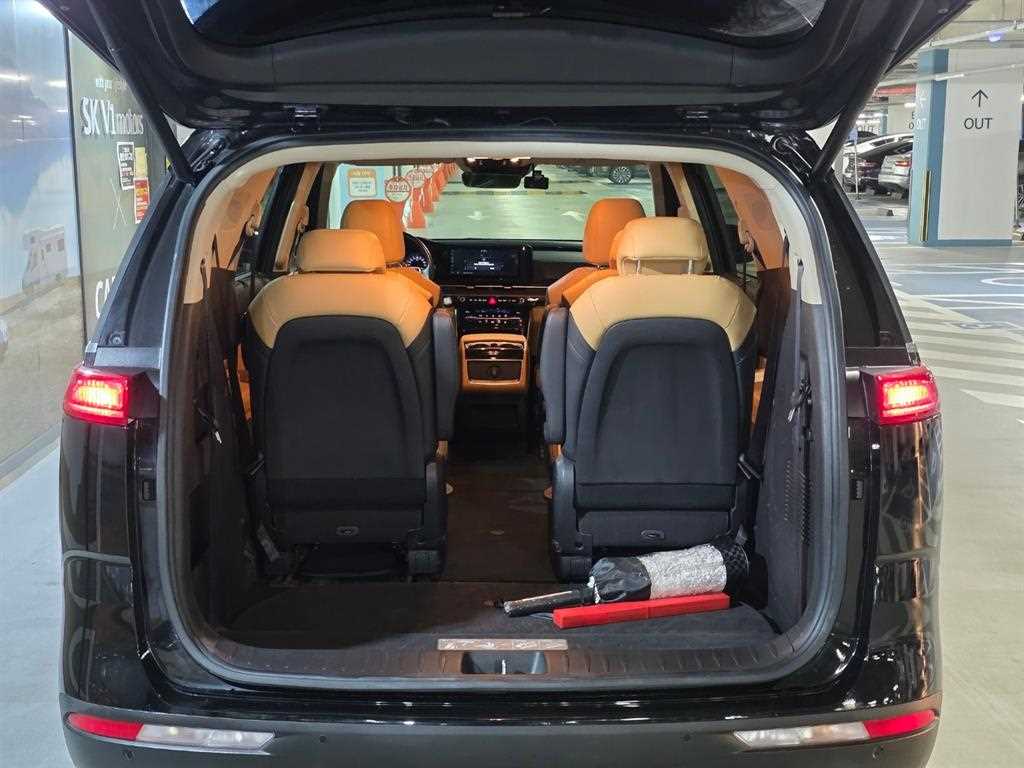 KIA Carnival - Vista 5