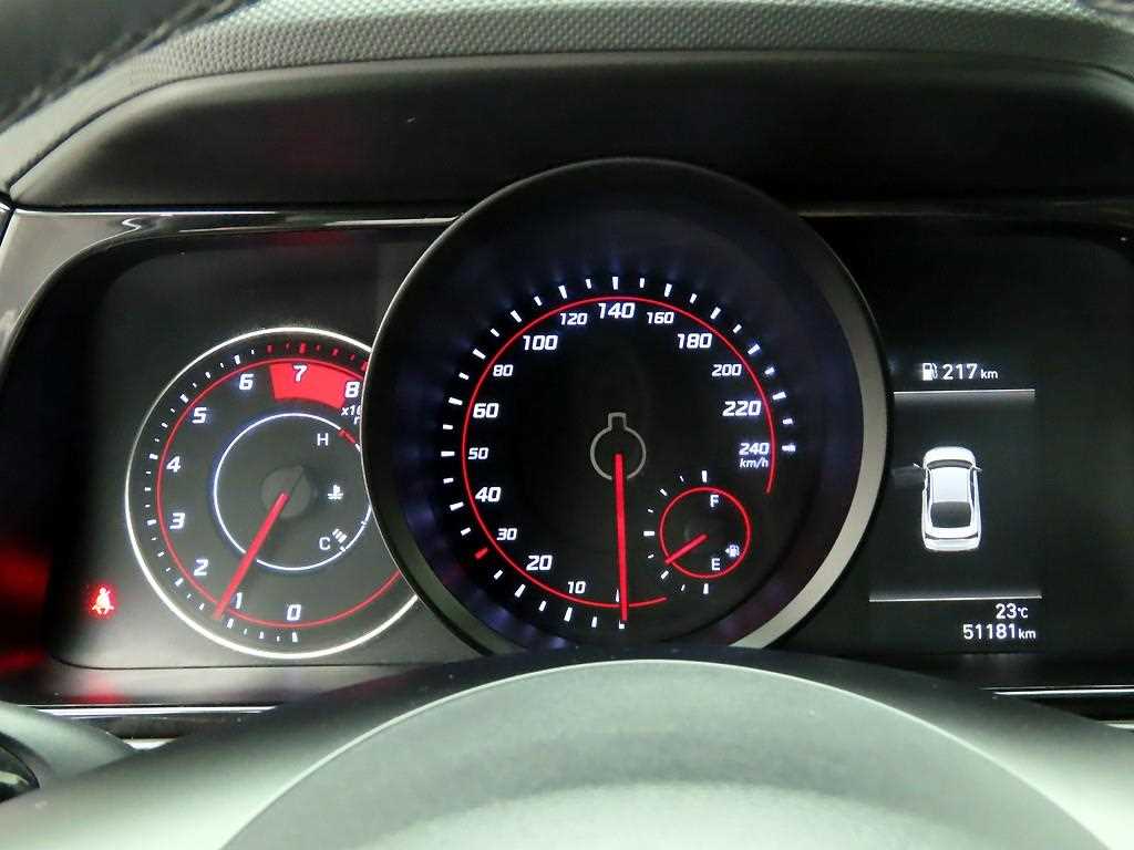 HYUNDAI Avante - Vista 5