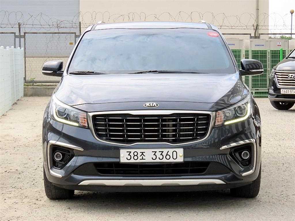 KIA Carnival 2019 Gris - Importación desde Corea - HF Imports Iquique - Foto 1