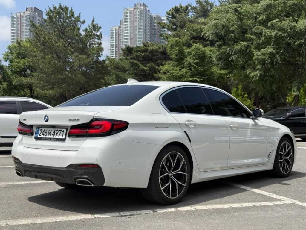 BMW 5 Series - Vista 4