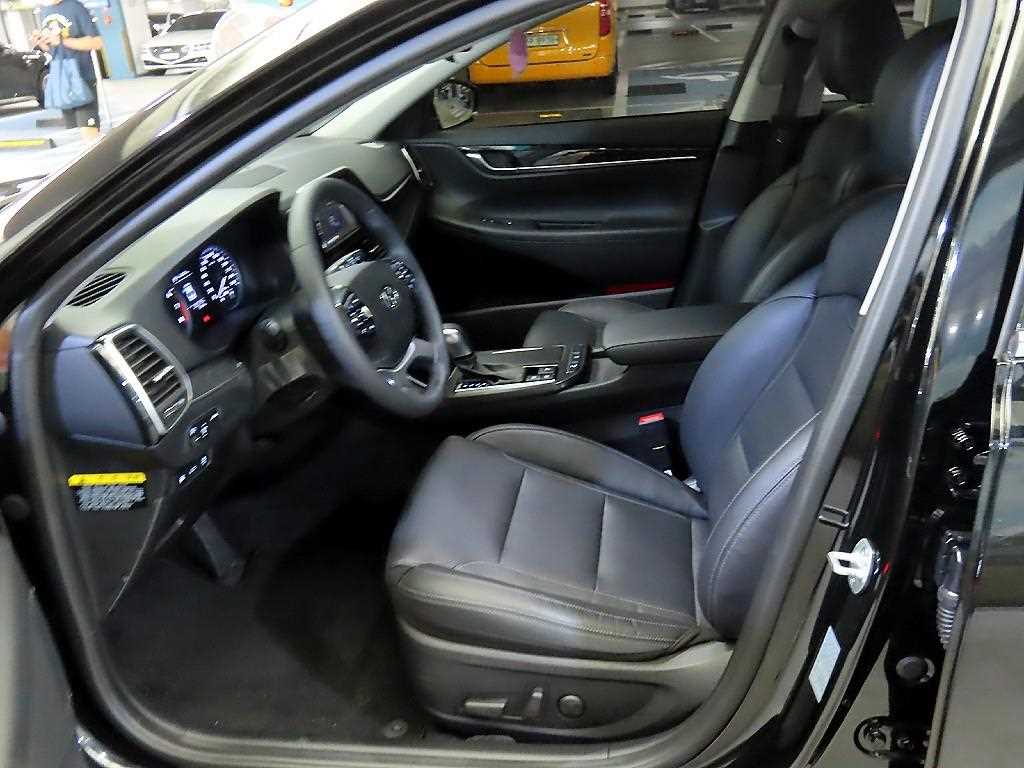 HYUNDAI Grandeur - Vista 6