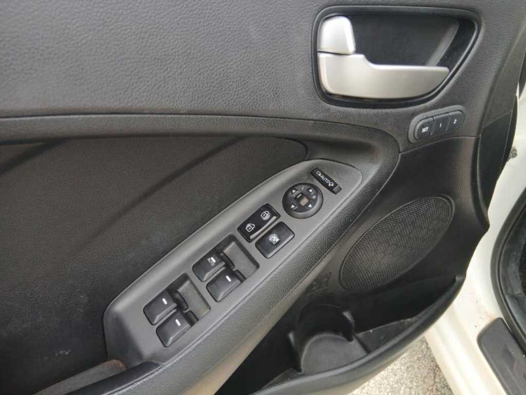 KIA K3 - Vista 6