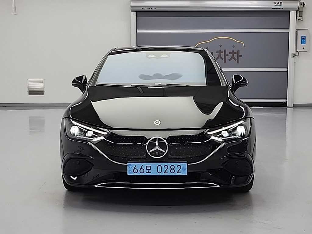 Mercedes Benz EQE - Vista 2