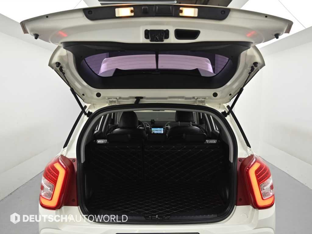 Ssangyong Tivoli - Vista 2