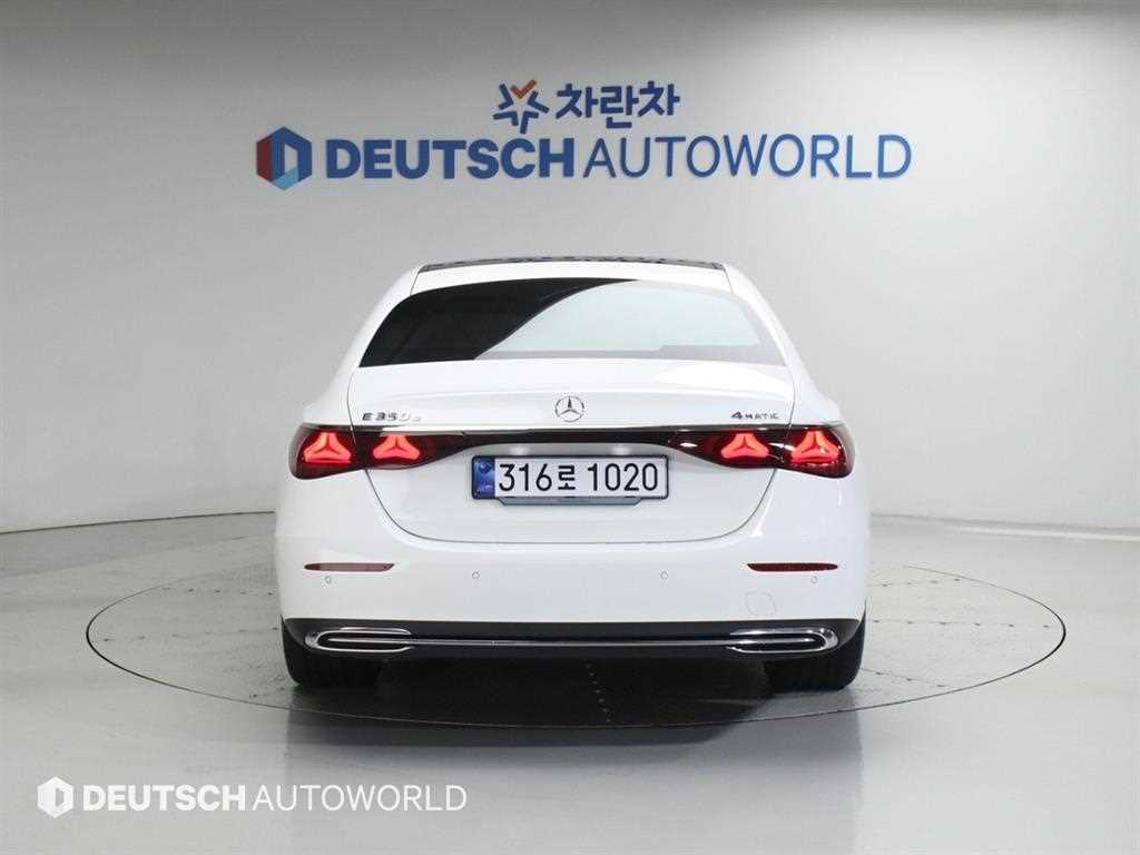 Mercedes Benz E class - Vista 5
