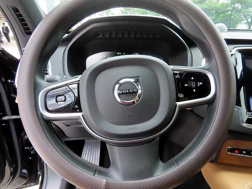 Volvo XC90 - Vista 8