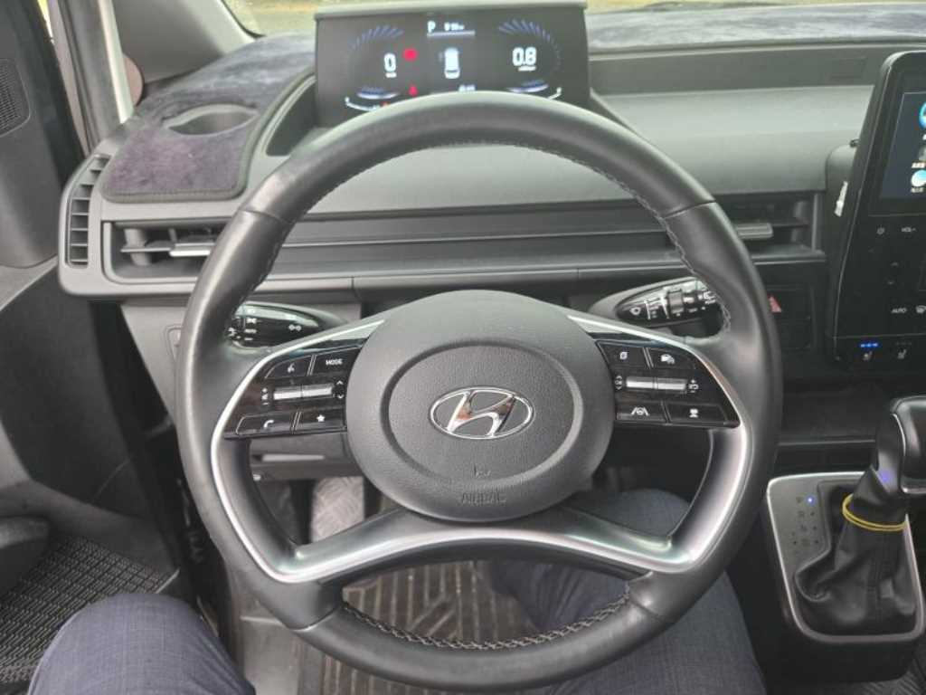 HYUNDAI Staria - Vista 4