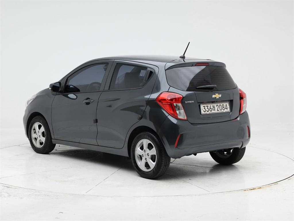 Chevrolet Spark - Vista 4