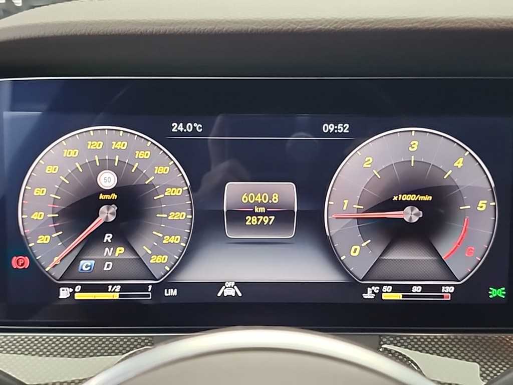 Mercedes Benz CLS Class - Vista 6