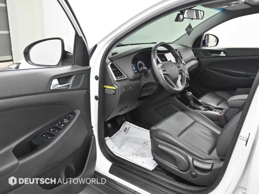 HYUNDAI Tucson - Vista 11