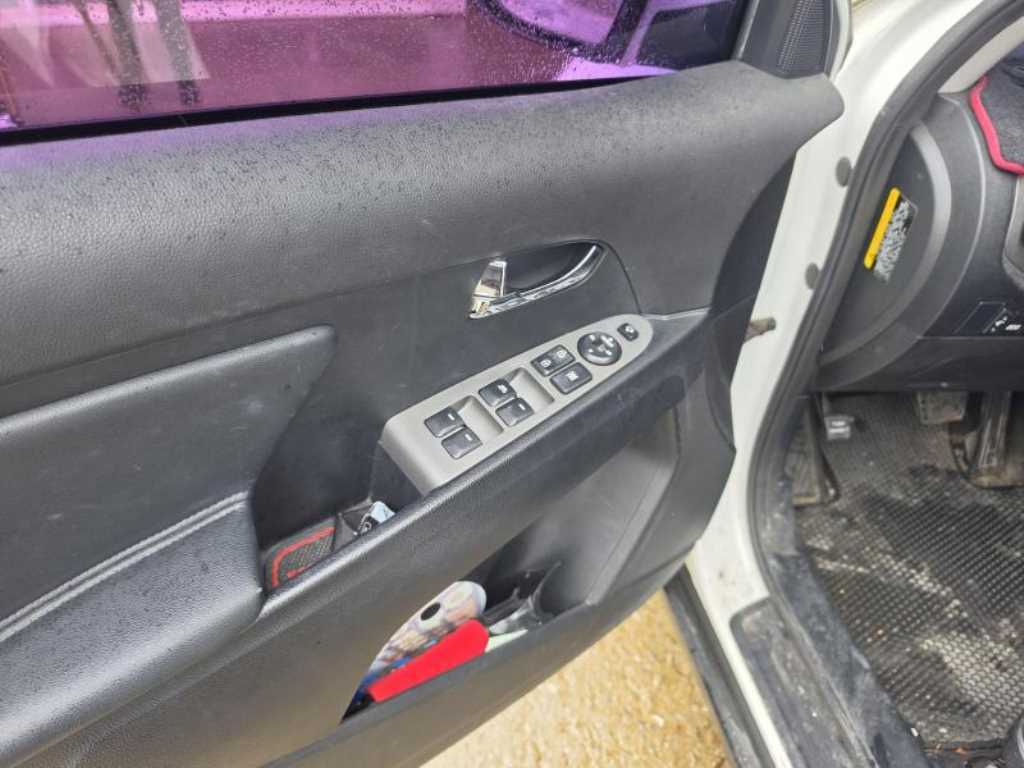 KIA Sportage - Vista 5