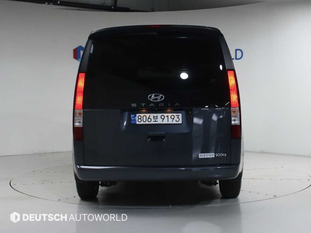 HYUNDAI Staria - Vista 4