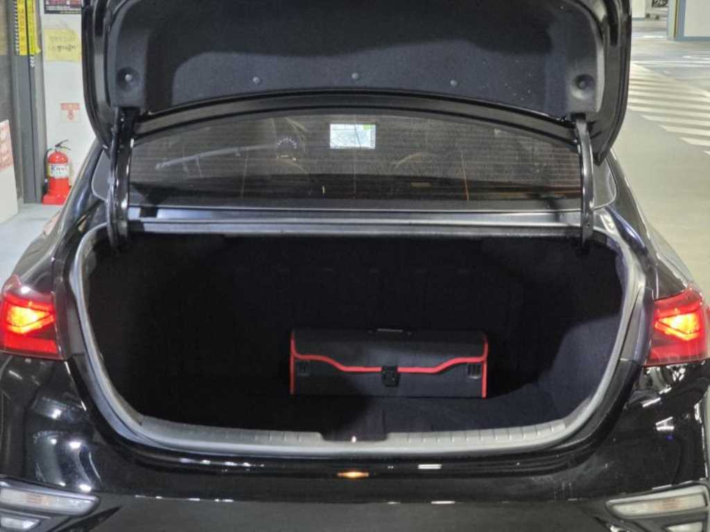 KIA K3 - Vista 6