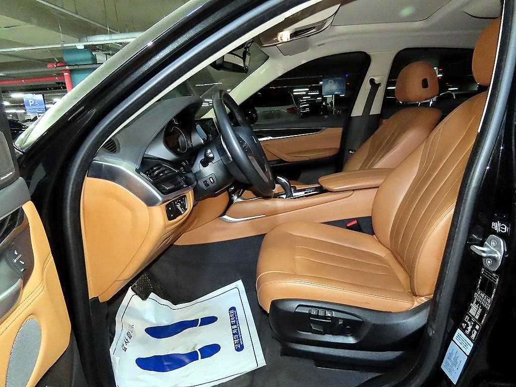 BMW X6 - Vista 6
