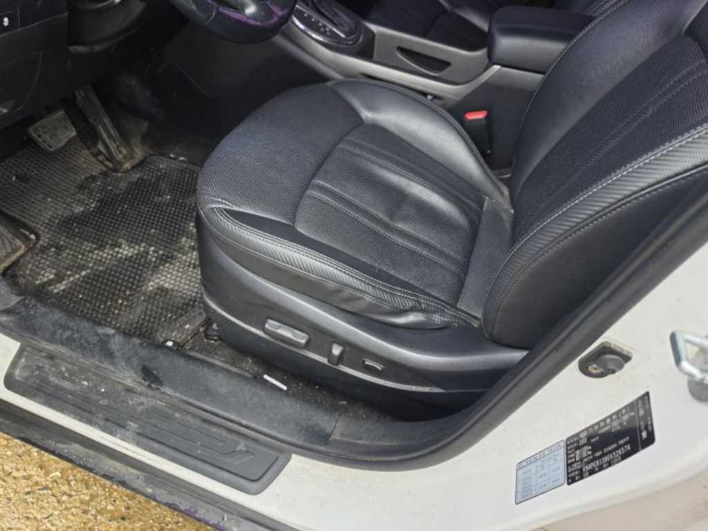 KIA Sportage - Vista 6