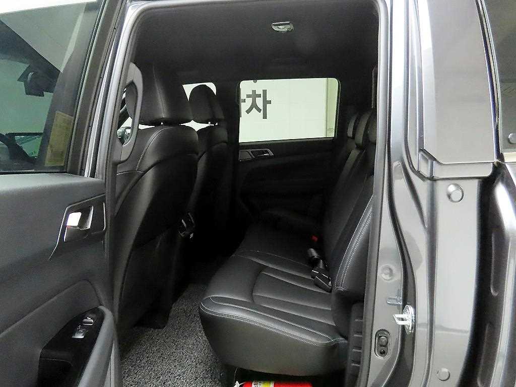 Ssangyong Rexton 2025 Gris - Importación desde Corea - HF Imports Iquique - Foto 14