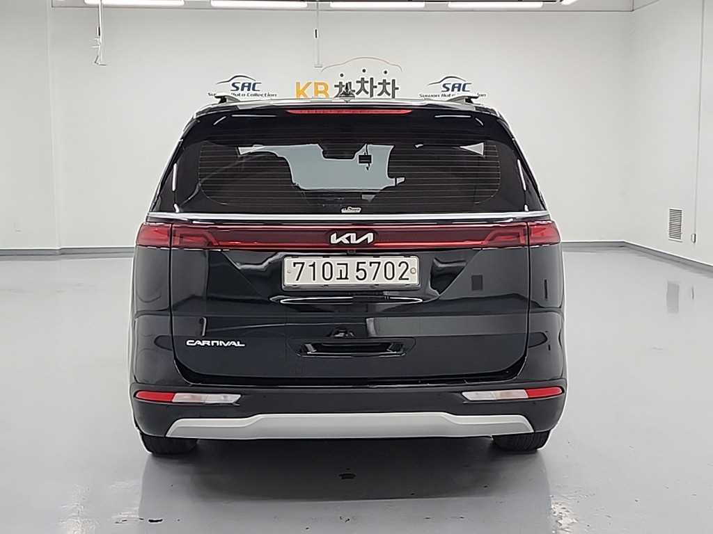 KIA Carnival - Vista 3