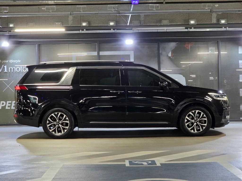 KIA Carnival - Vista 3