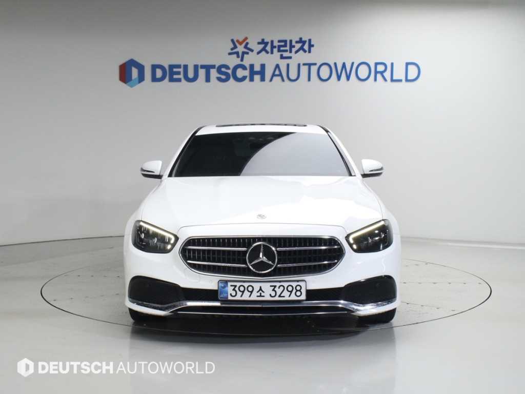 Mercedes Benz E class - Vista 3