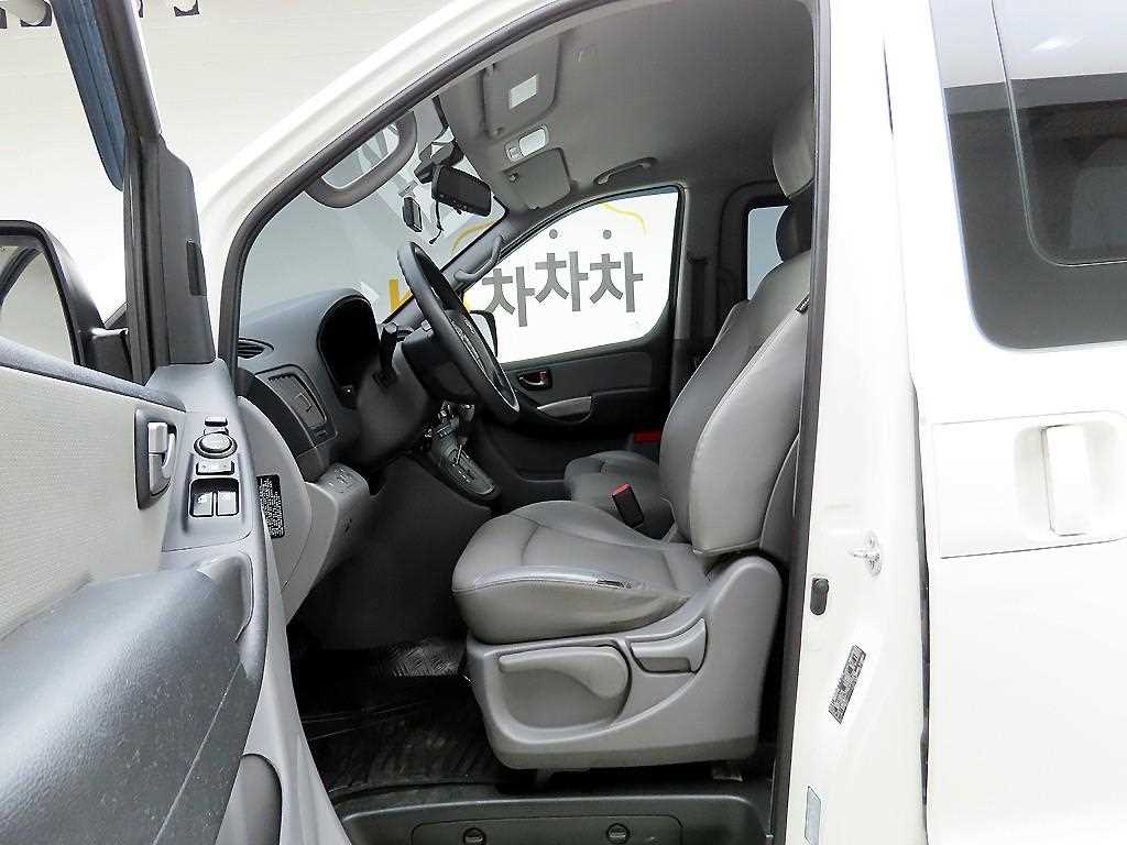 HYUNDAI Starex 2020 Blanco - Importación desde Corea - HF Imports Iquique - Foto 13