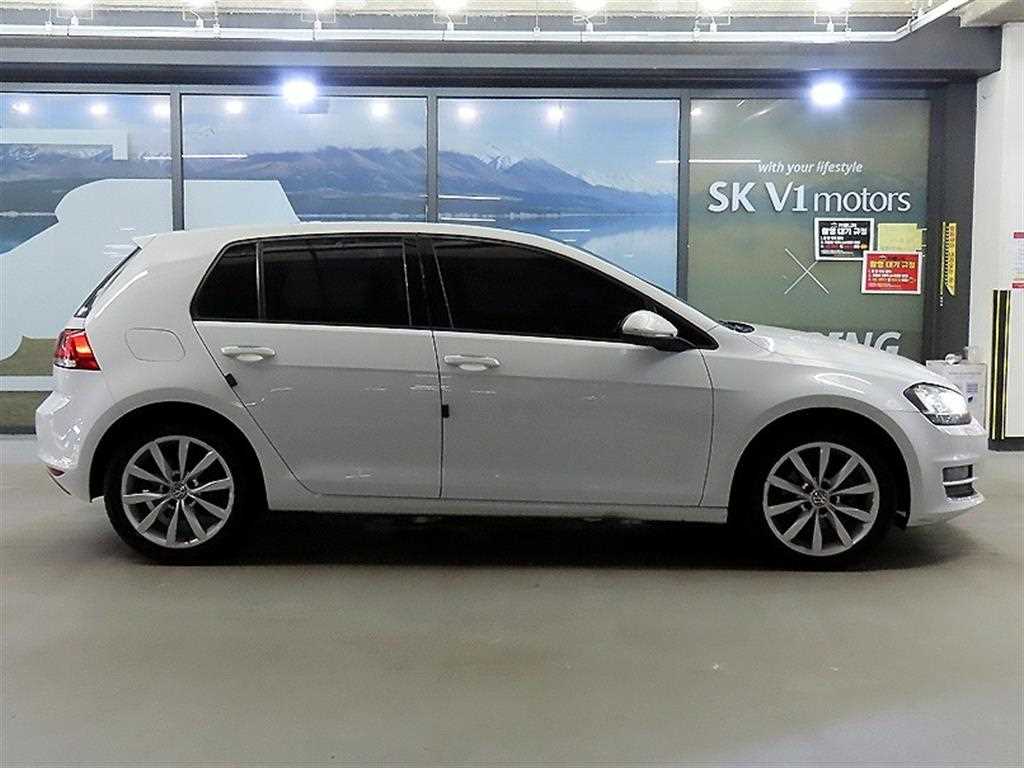Volkswagen Golf - Vista 3
